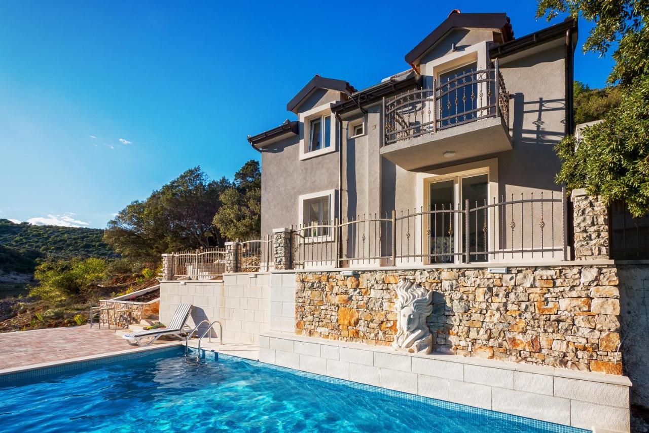 Holiday Home Beyla Pucisca Exterior photo