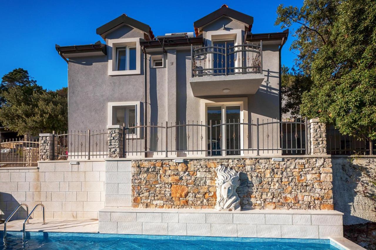 Holiday Home Beyla Pucisca Exterior photo