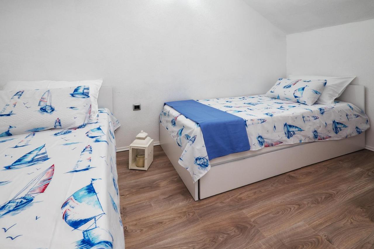 Holiday Home Beyla Pucisca Exterior photo