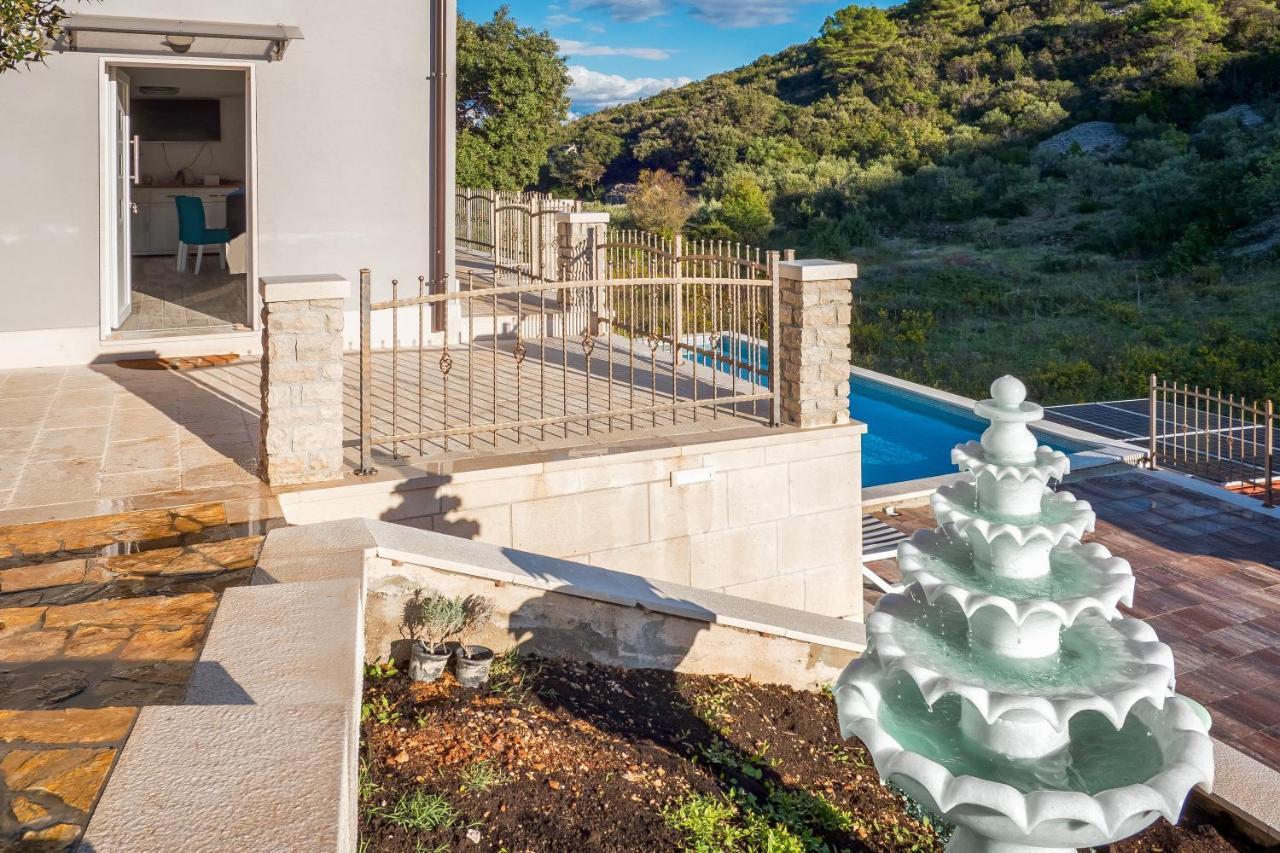 Holiday Home Beyla Pucisca Exterior photo