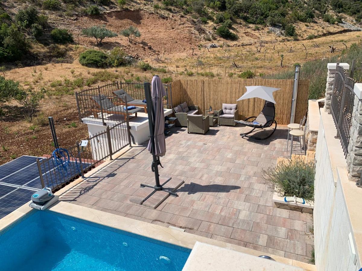 Holiday Home Beyla Pucisca Exterior photo