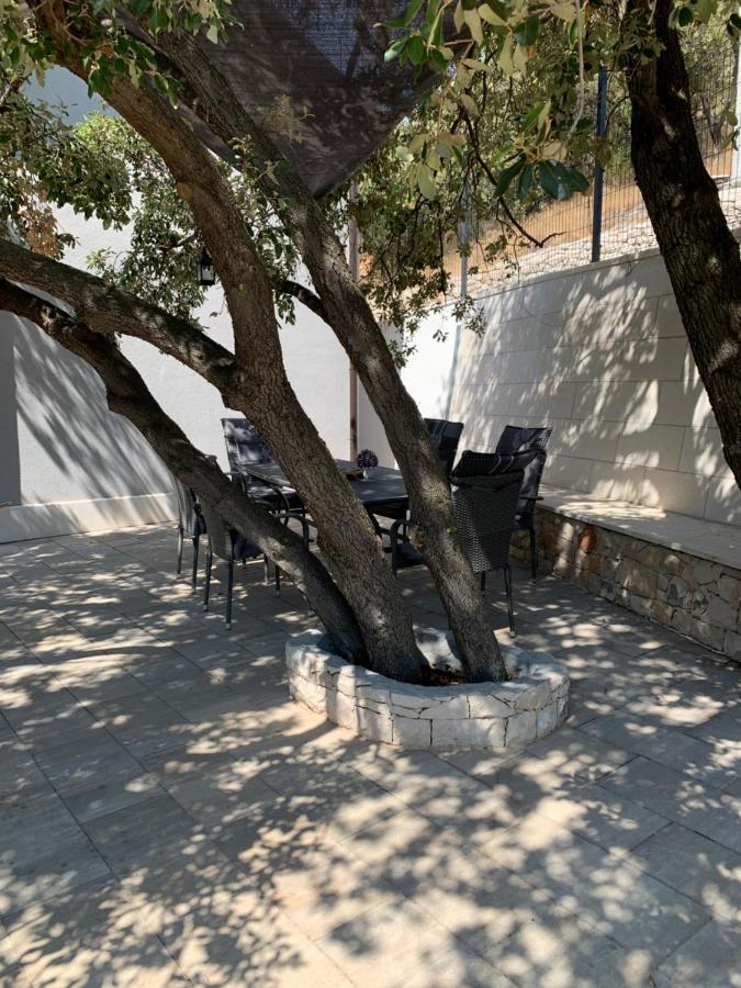 Holiday Home Beyla Pucisca Exterior photo