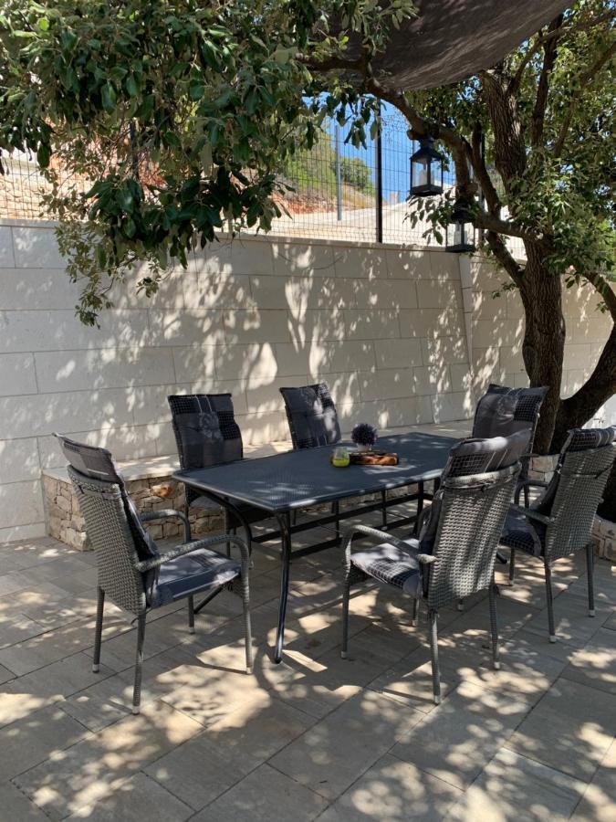Holiday Home Beyla Pucisca Exterior photo
